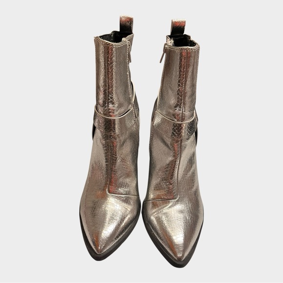DV BY DOLCE VITA Nilano Metallic Ankle Boot Silver Size 8.5 Western Cowgirl - Picture 2 of 10
